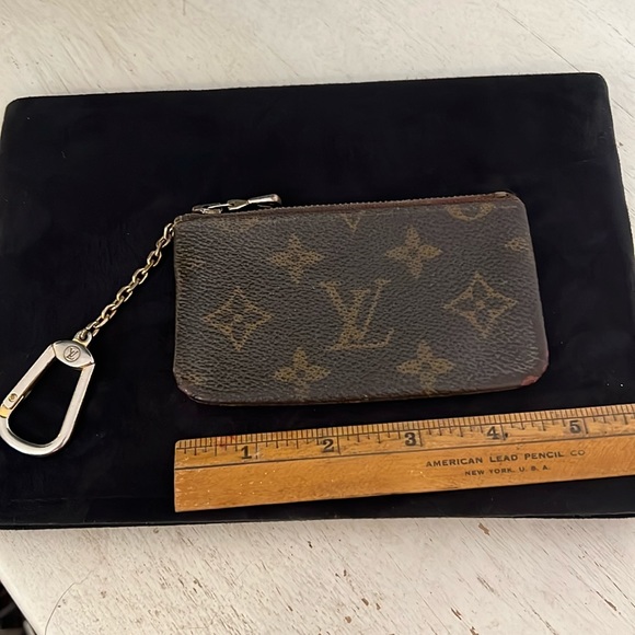 Vintage Louis Vuitton keychain coin purse 881 ET - Picture 1 of 10